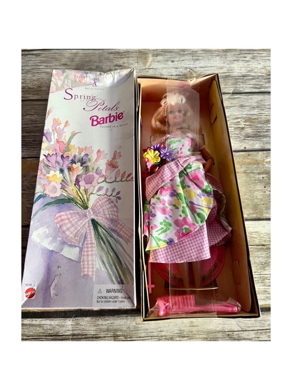 NEW SPRING PETALS BARBIE(1996)